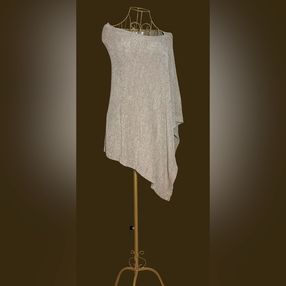 Barefoot Dreams Tan CozyChic Lite Weekend Wrap Poncho, One Size Fits Most - Picture 4 of 16